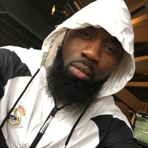 Meet your Posher, Derrick